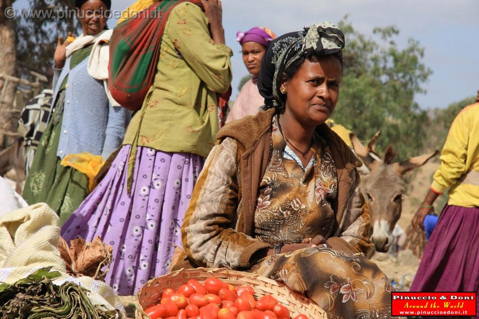 Ethiopia - Mercato lungo la strada per il sud - 18.jpg